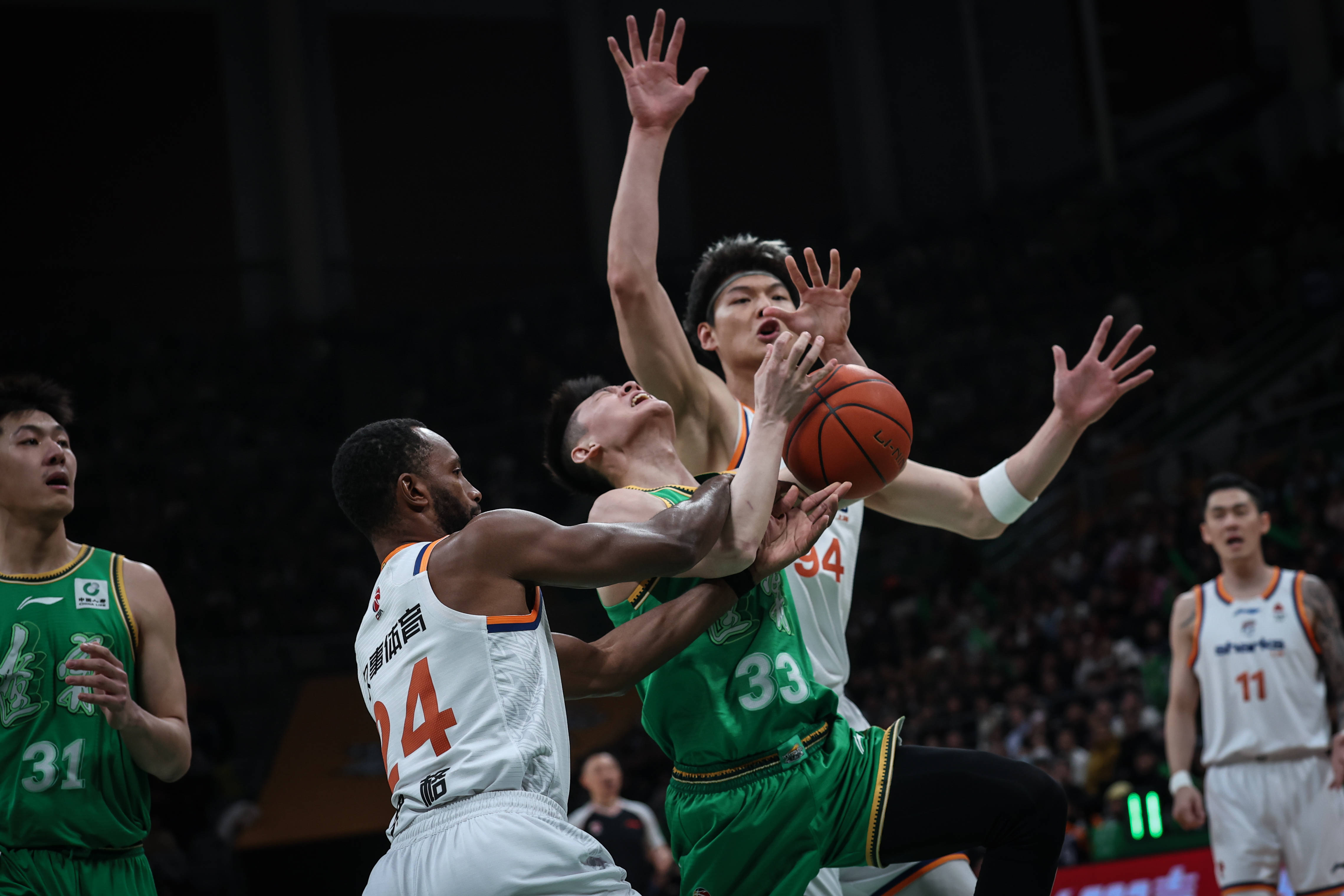 爱游戏体育包含加时末段辽宁本钢篮板制胜哈登与70激战老鹰分钟，这操作让人直呼：广东宏远篮板制胜备战荷甲的词条